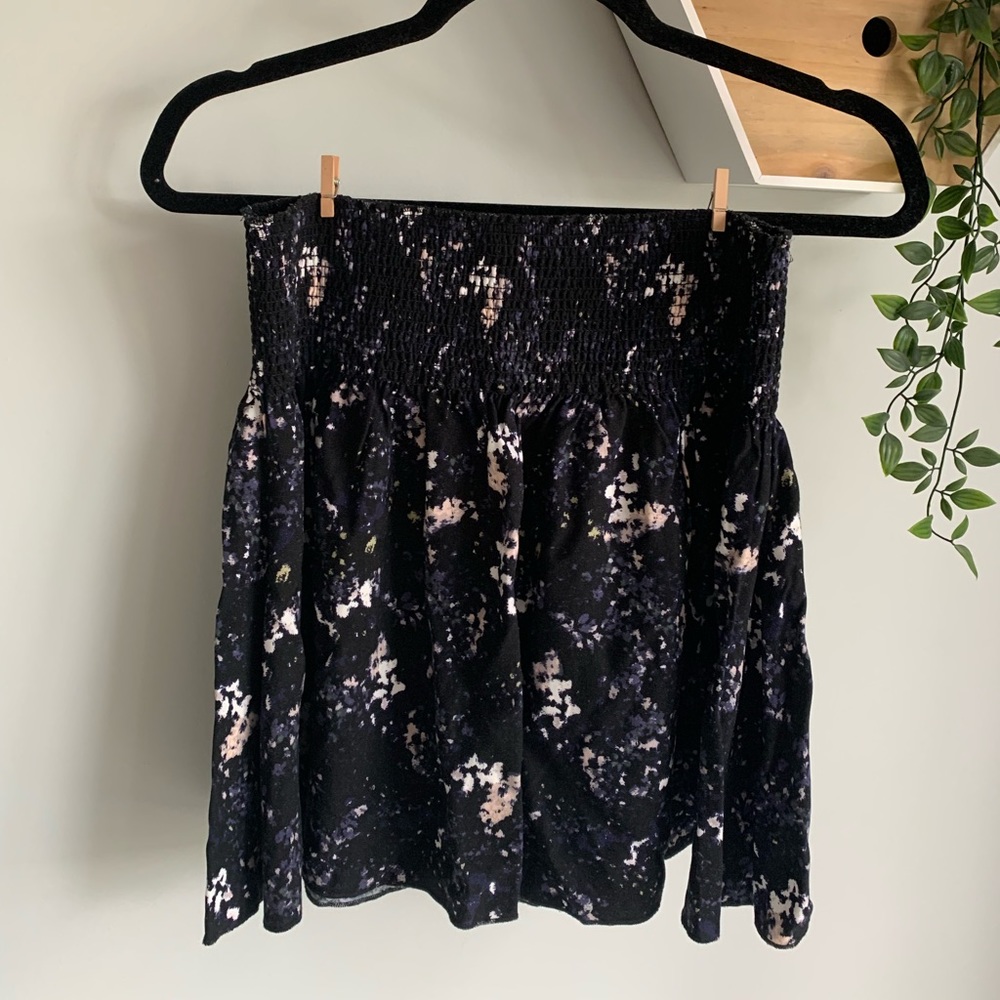 Black patterned ARITZIA skirt